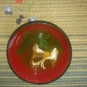 モロヘイヤと舞茸の味噌汁